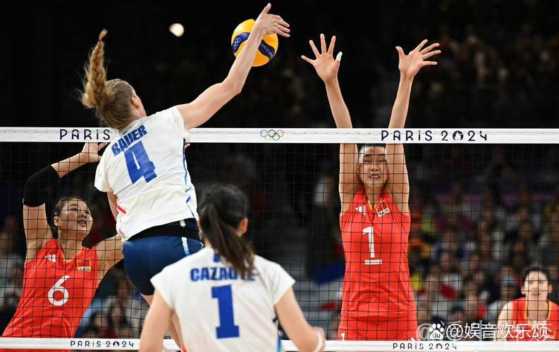 中国女排完胜法国队,三局直落夺胜 中国女排完胜法国队,三局直落夺胜